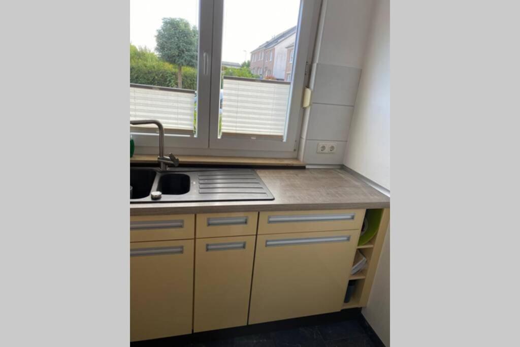 Ruhiges Zimmer Im Gasthaus Essen Buitenkant foto