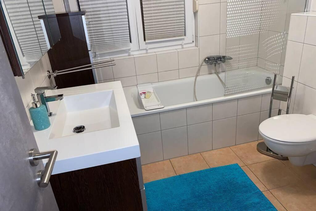 Ruhiges Zimmer Im Gasthaus Essen Buitenkant foto